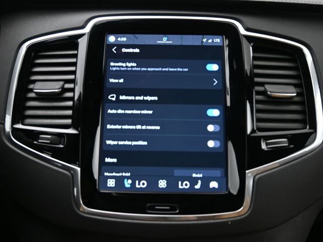 Used 2023 Volvo XC90 T8 Ultimate w/ Protection Package image 19