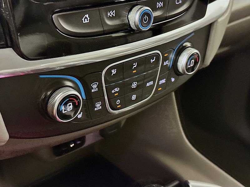 Used 2019 Chevrolet Traverse LT FWD image 16