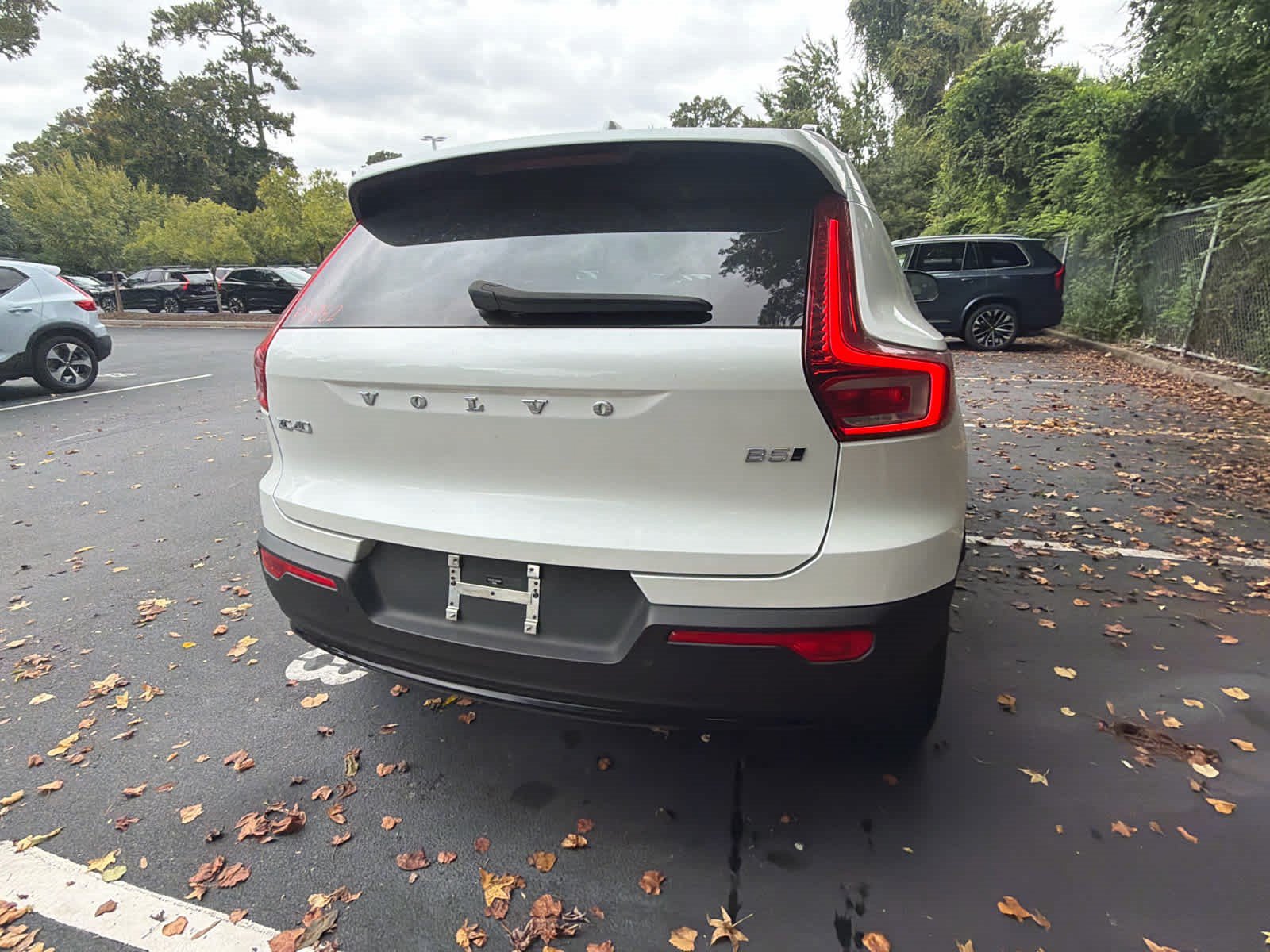 Used 2024 Volvo XC40 B5 Plus AWD/4WD image 15