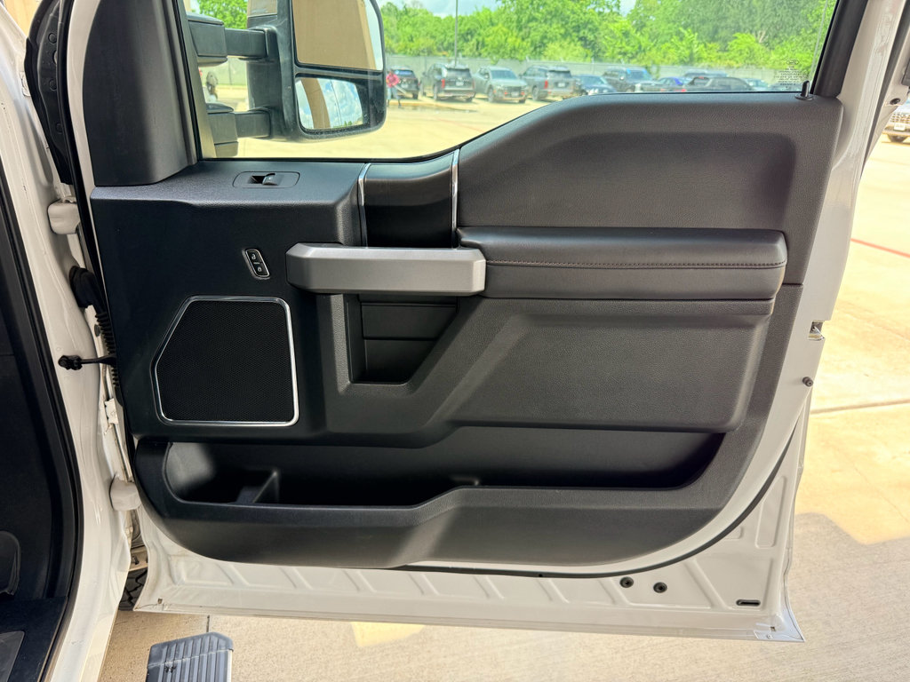 Used 2018 Ford F350 Platinum w/ Platinum Ultimate Package AWD/4WD image 11