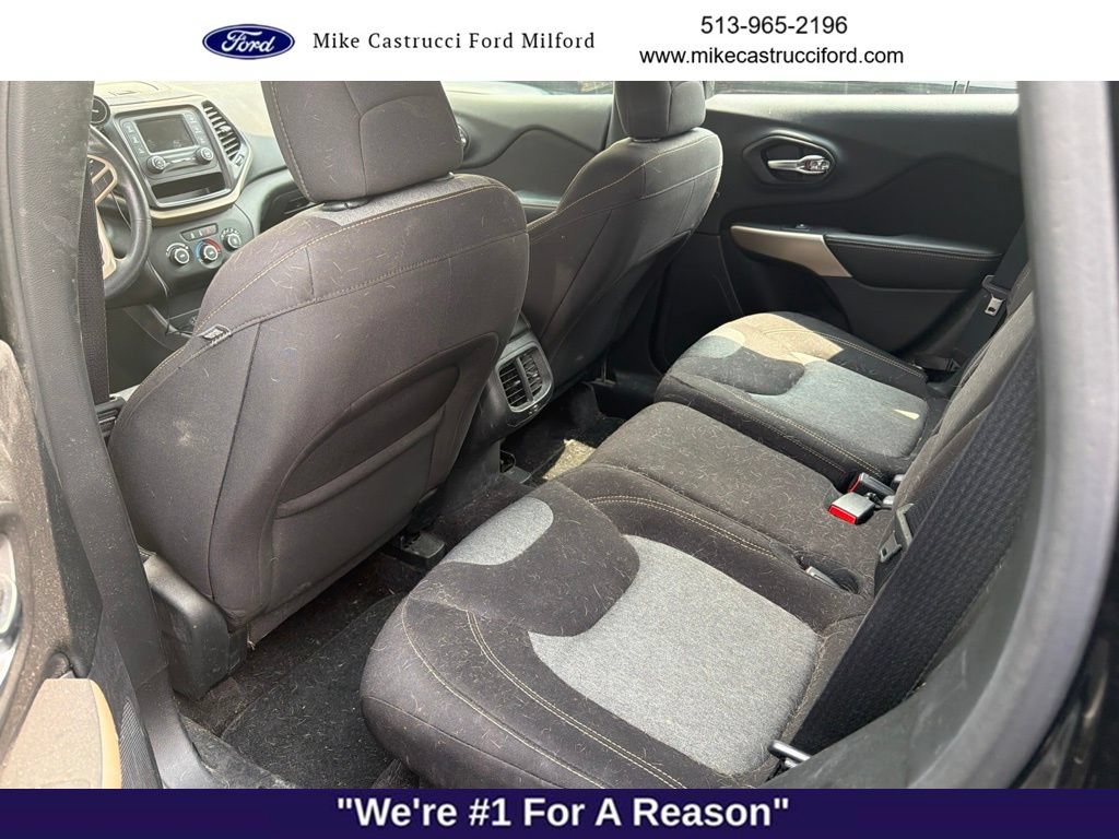 Used 2017 Jeep Cherokee Sport AWD/4WD image 9