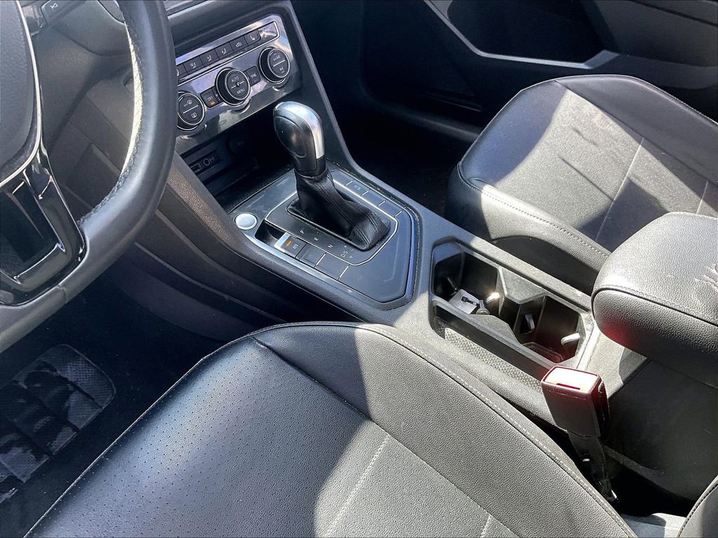 Used 2020 Volkswagen Tiguan SE image 13