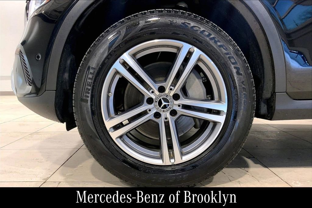 Used 2022 Mercedes-Benz GLC 300 4MATIC image 12