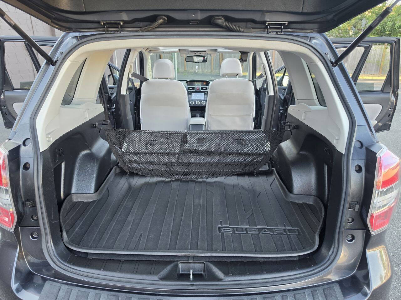 Used 2016 Subaru Forester 2.5i Premium AWD/4WD image 29