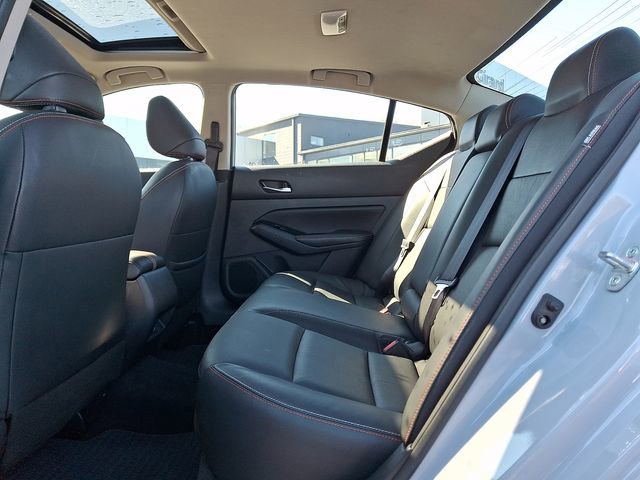 Used 2024 Nissan Altima 2.5 SR w/ SR Premium Package FWD image 10