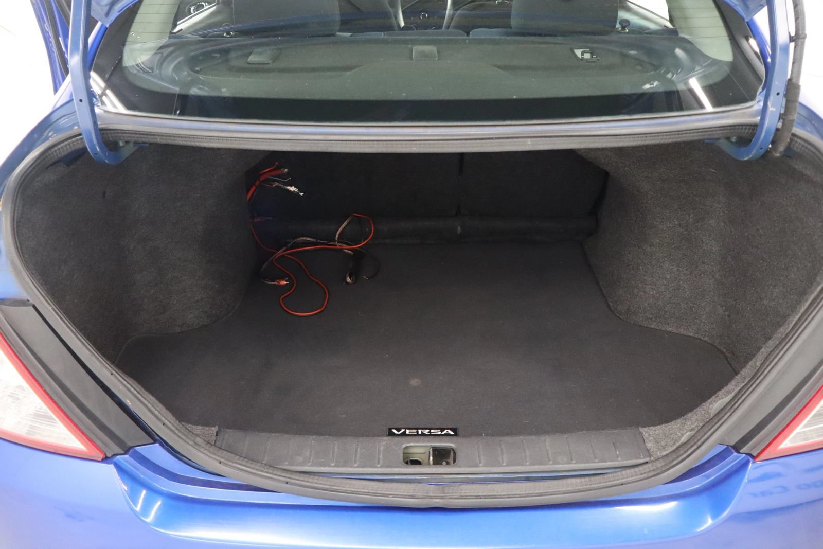 Used 2015 Nissan Versa SV FWD image 26