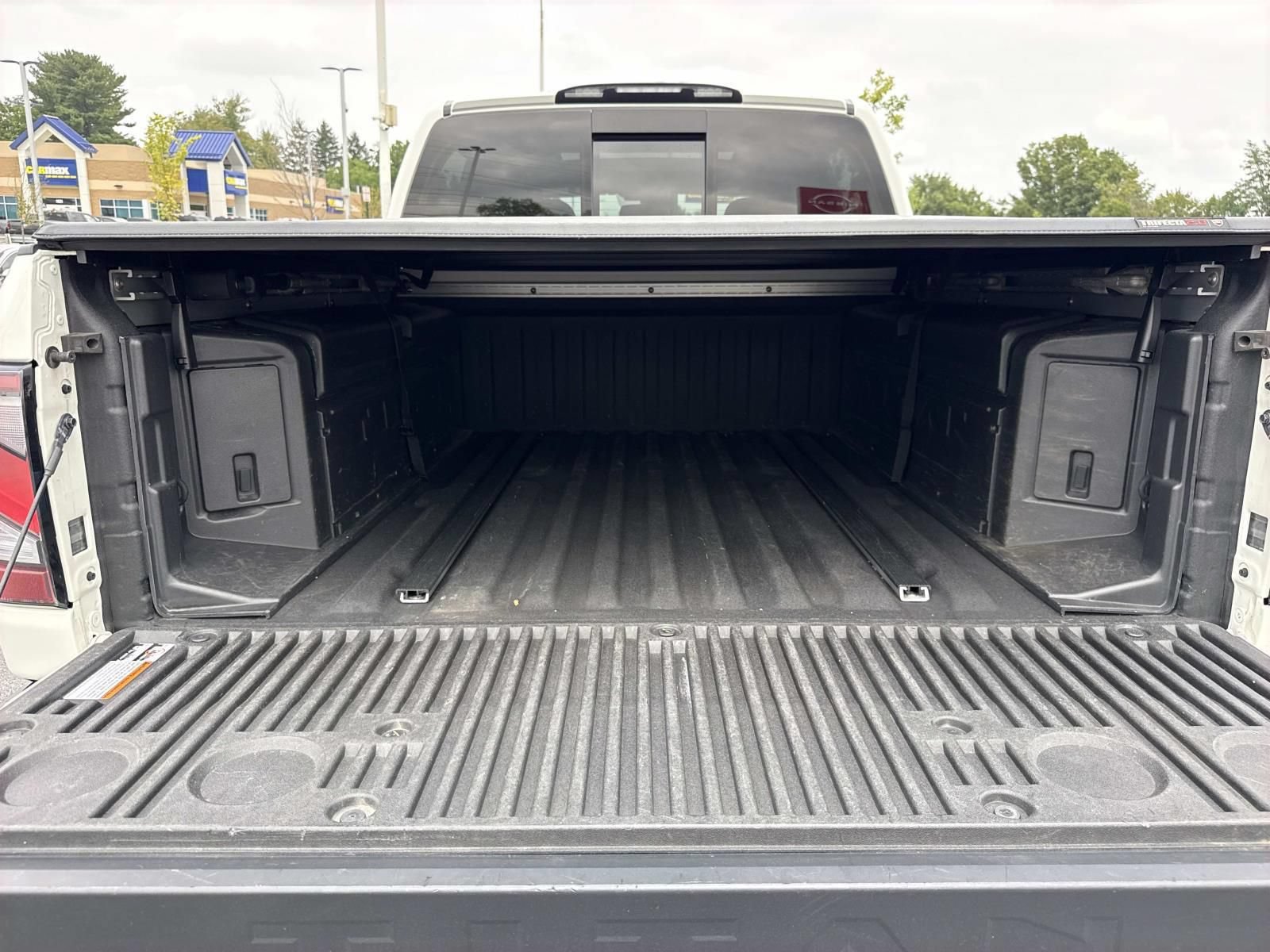 Used 2021 Nissan Titan Platinum Reserve w/ Moonroof Package AWD/4WD image 27