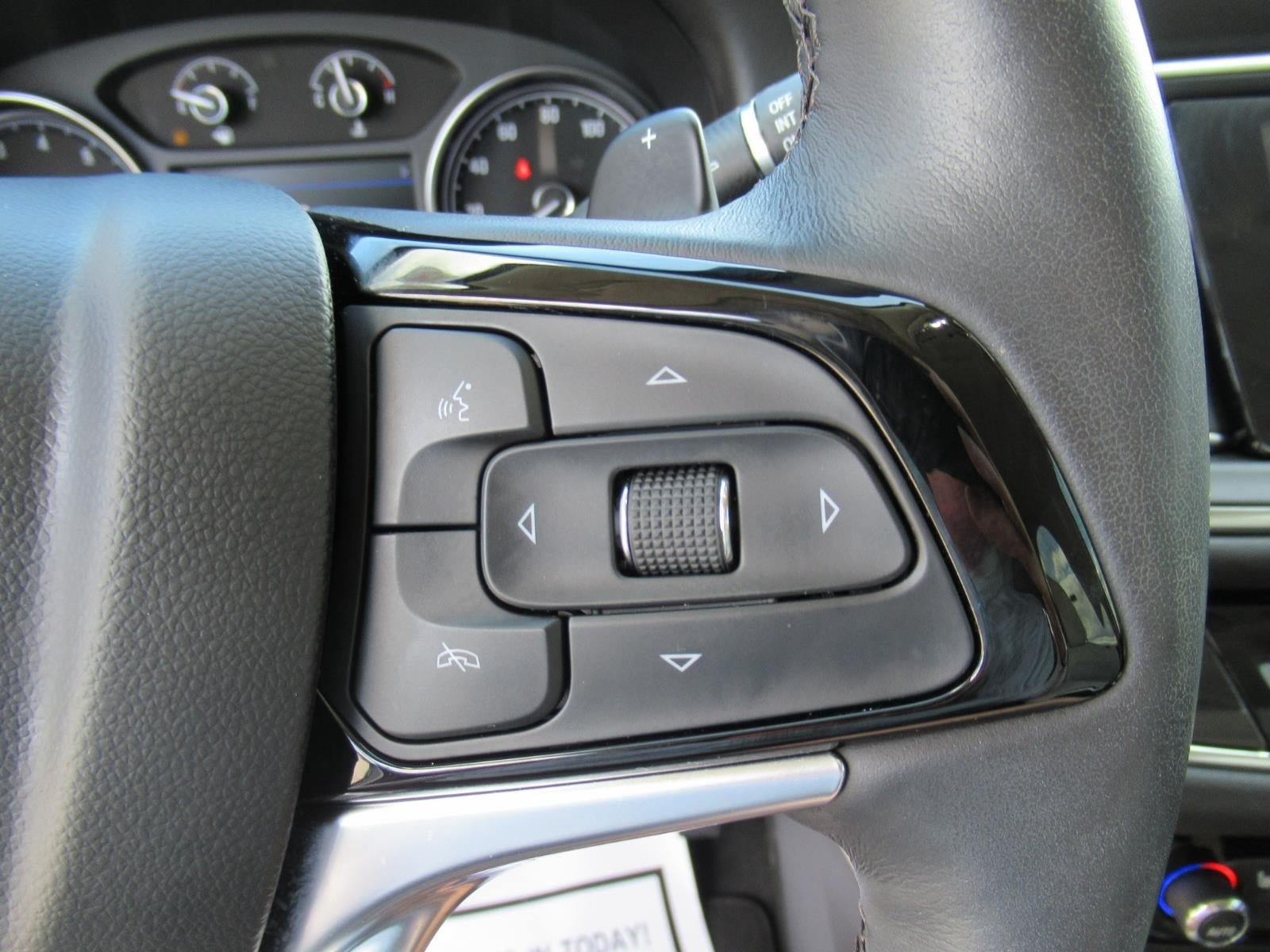 Used 2023 Buick Enclave Essence FWD image 26