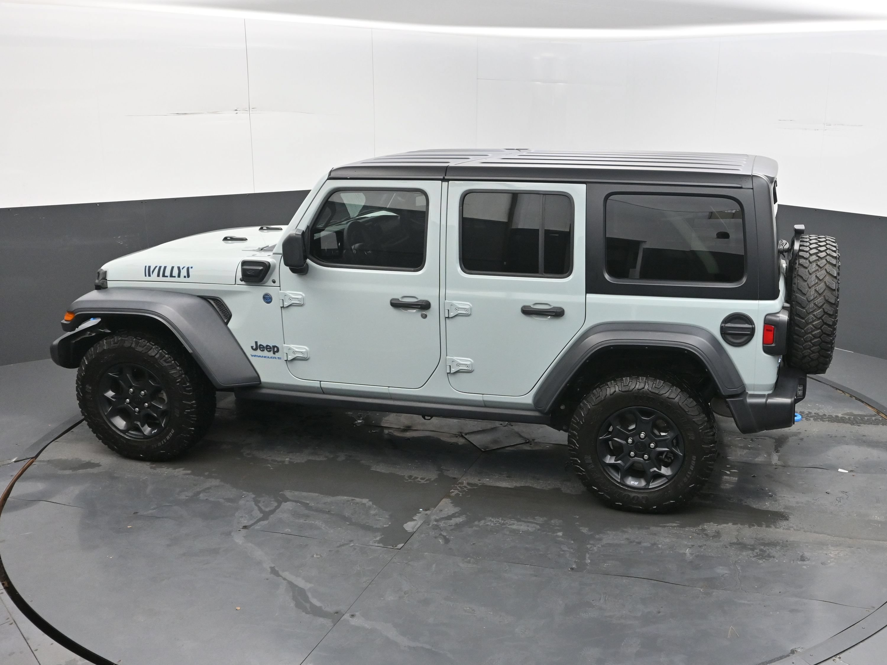 Used 2023 Jeep Wrangler Unlimited w/ 8.4" Radio Group AWD/4WD image 36