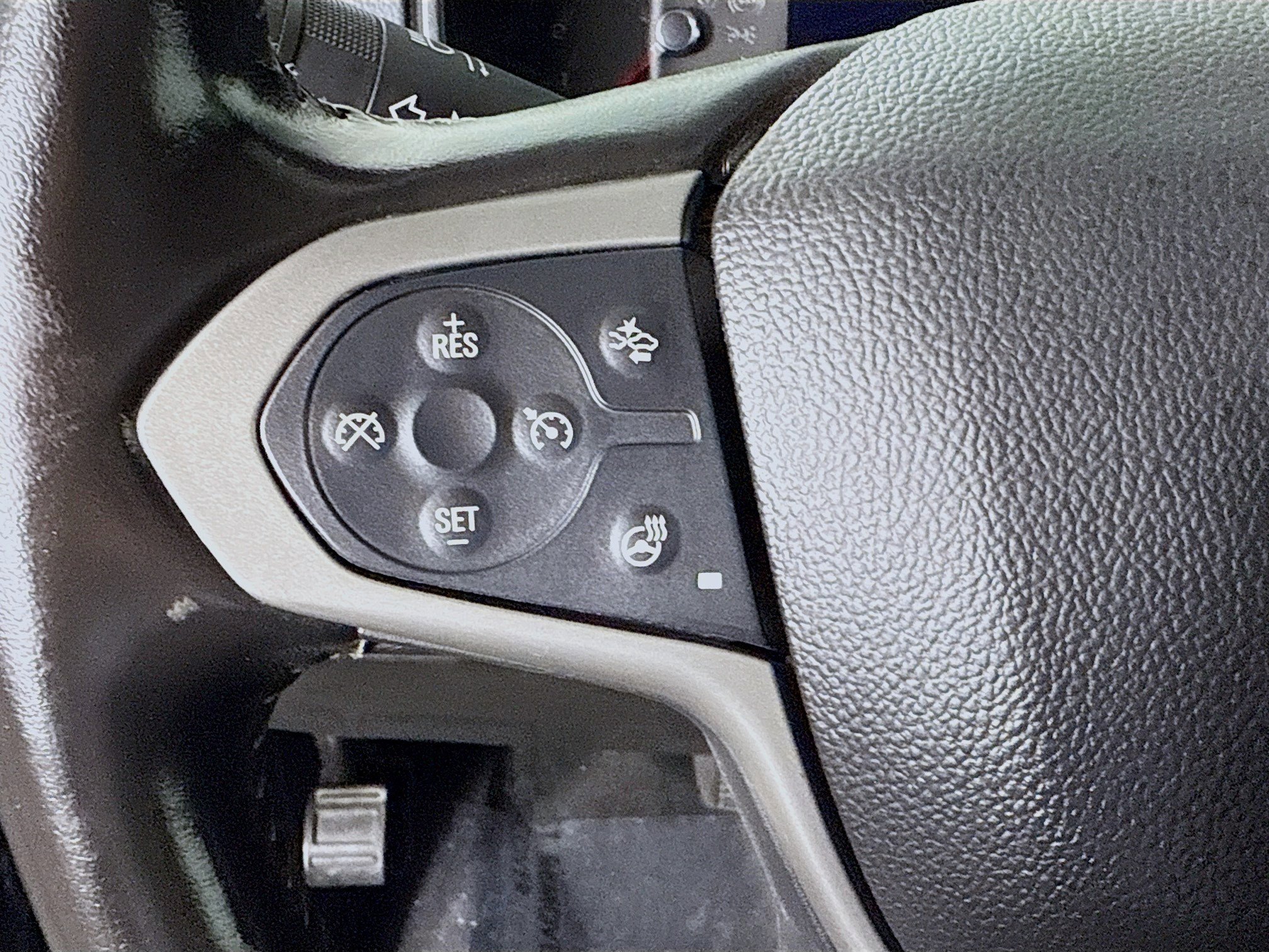 Used 2021 Chevrolet Colorado Z71 w/ Z71 Midnight Edition image 14