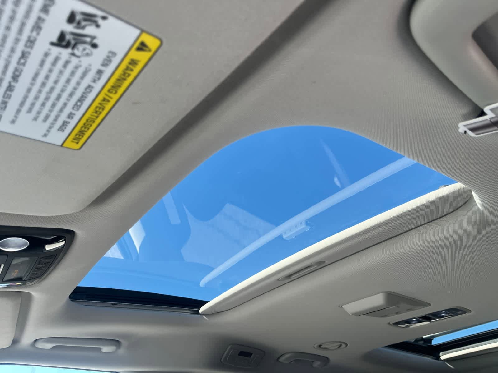 Used 2022 Kia Carnival SX Prestige FWD image 25