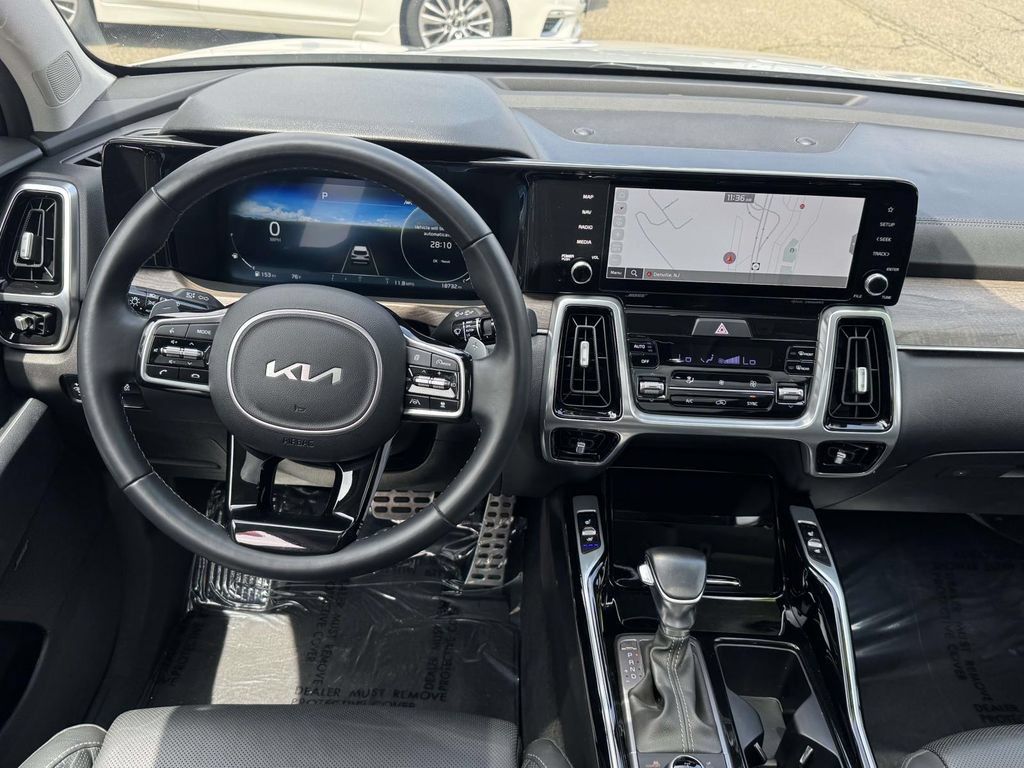 Used 2023 Kia Sorento SX Prestige AWD/4WD image 36