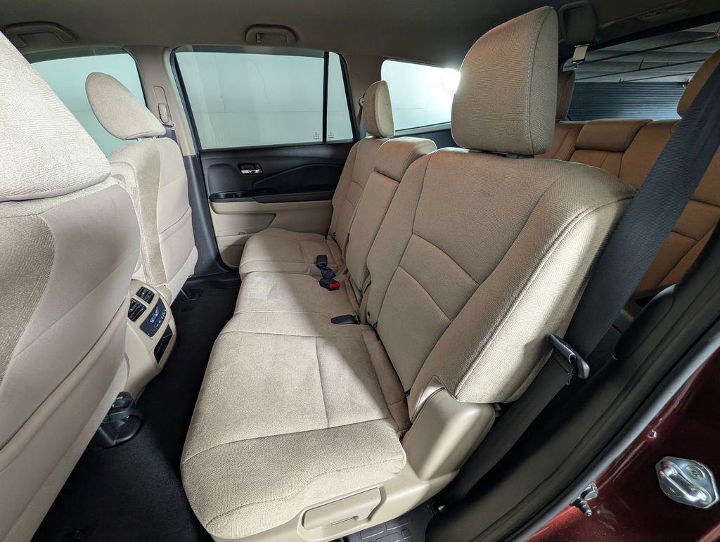 Used 2021 Honda Pilot EX image 23