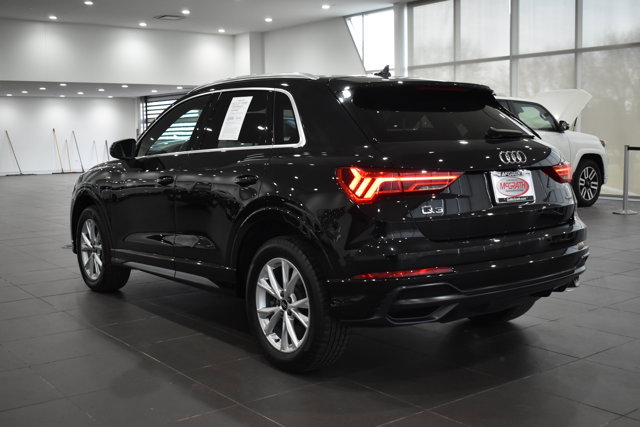 Used 2022 Audi Q3 2.0T Premium Plus w/ Premium Plus Package image 9