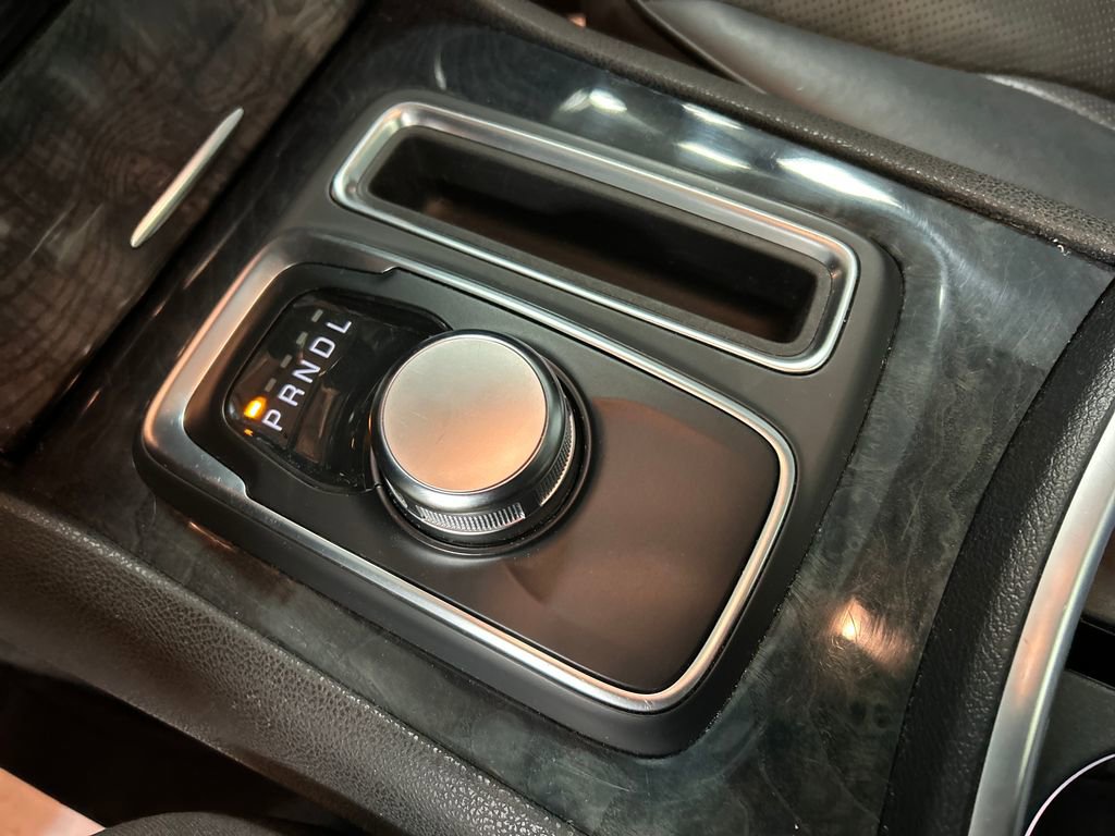 Used 2023 Chrysler 300 Touring L w/ Popular Equipment Group image 20