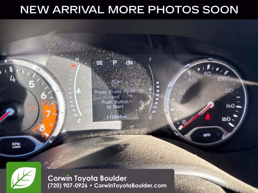 Used 2017 Jeep Renegade Latitude FWD image 12