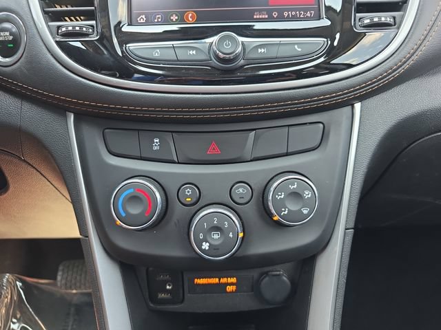 Used 2022 Chevrolet Trax LT w/ Driver Confidence Package AWD/4WD image 28