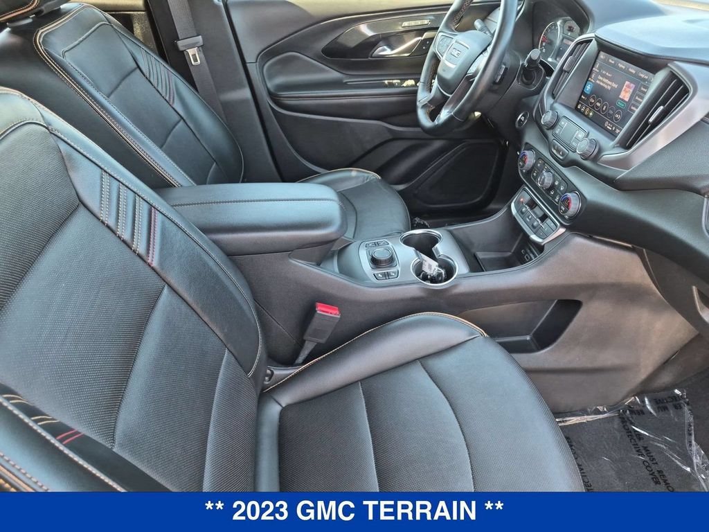 Used 2023 GMC Terrain AT4 AWD/4WD image 32