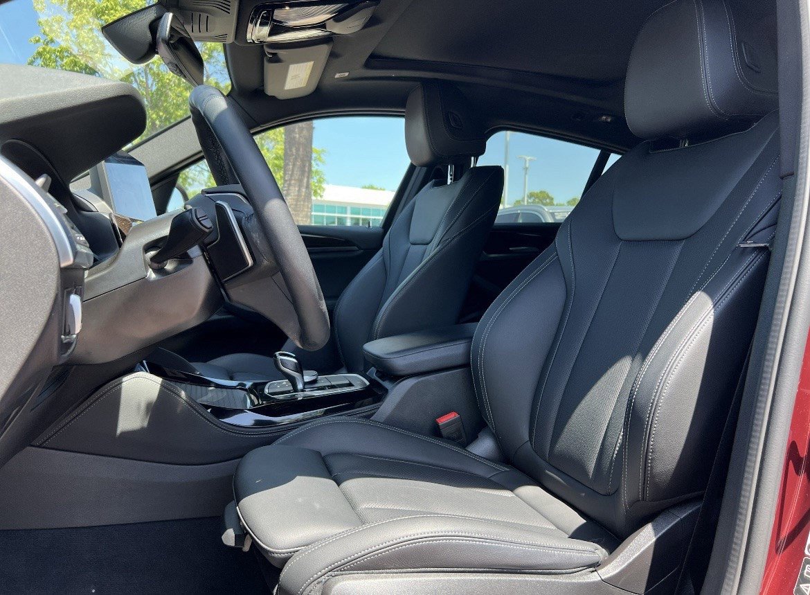 Certified 2025 BMW X4 xDrive30i AWD/4WD image 16