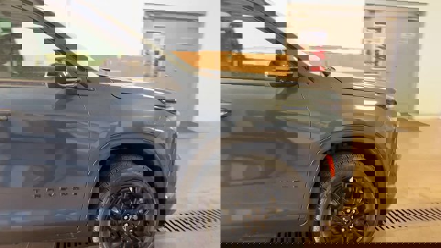 Used 2024 Chevrolet Traverse LT w/ Midnight/Sport Edition image 2