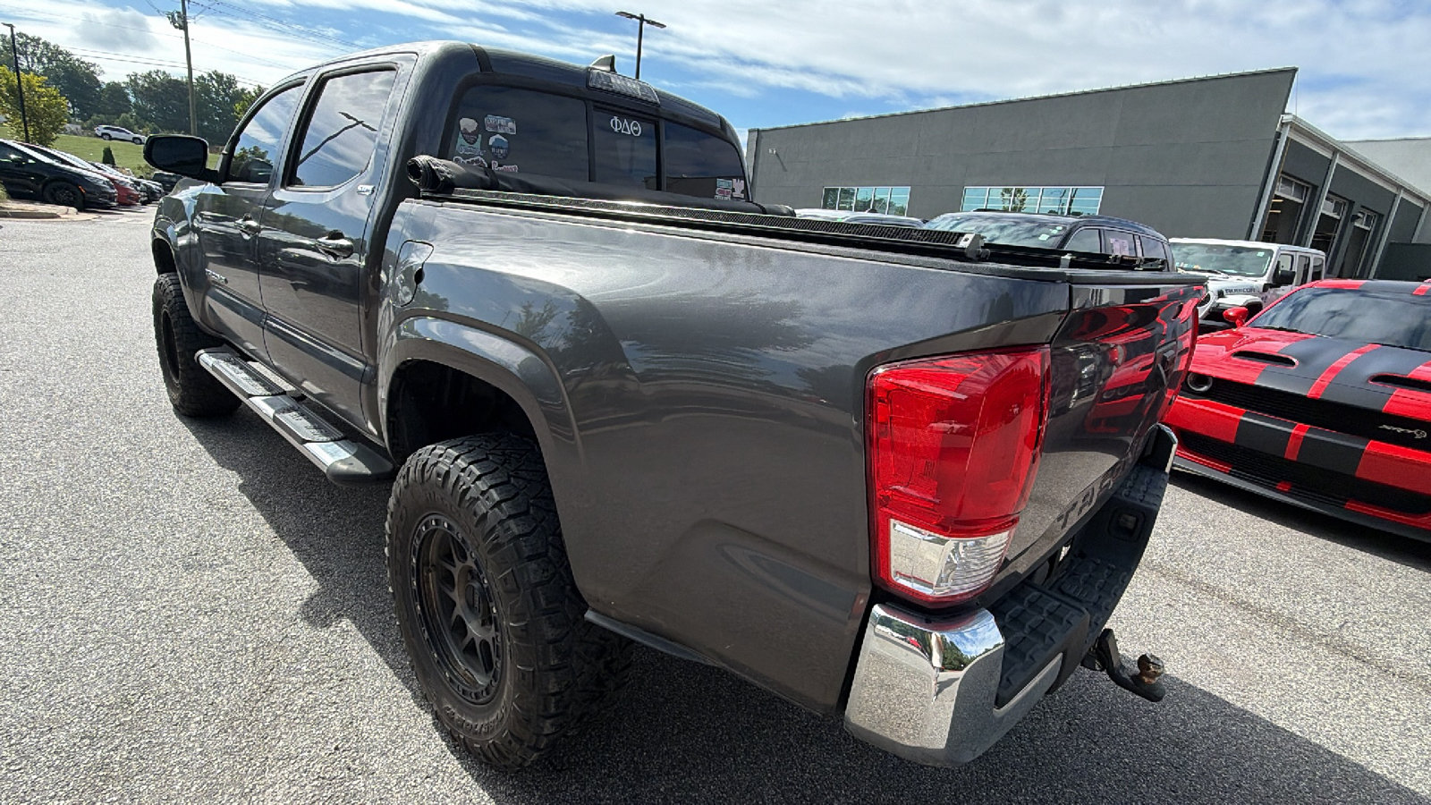 Used 2016 Toyota Tacoma SR5 RWD image 9