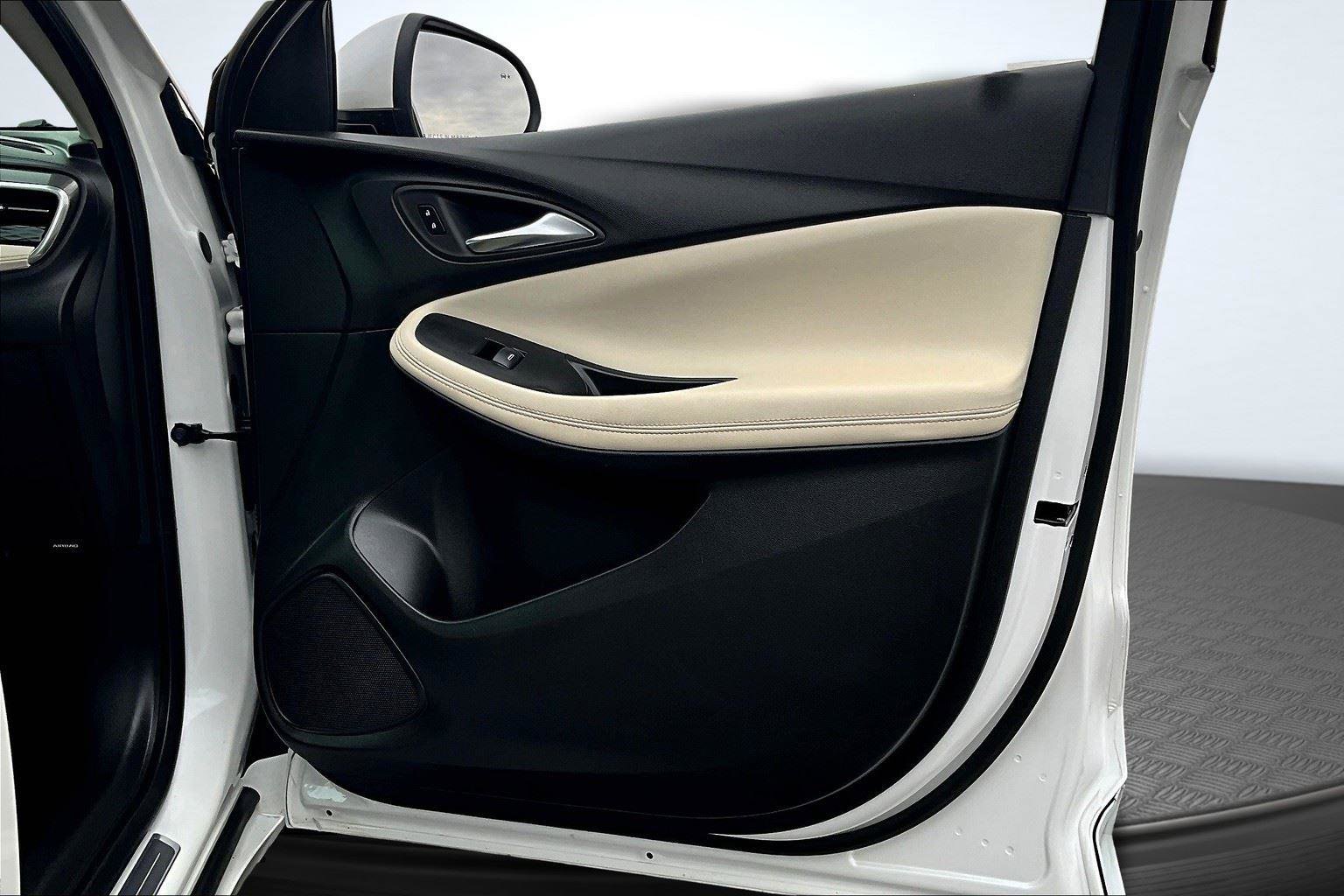 Certified 2024 Buick Encore GX Avenir image 24