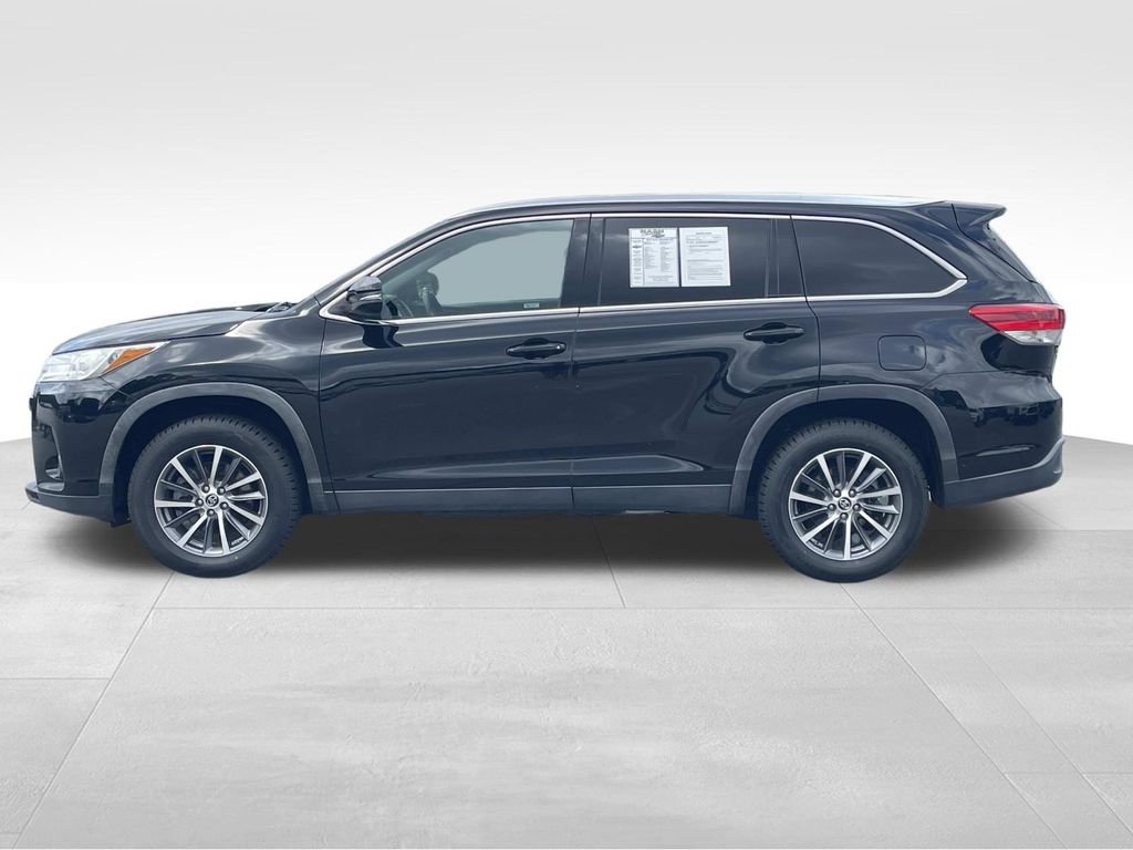Used 2019 Toyota Highlander XLE FWD image 7