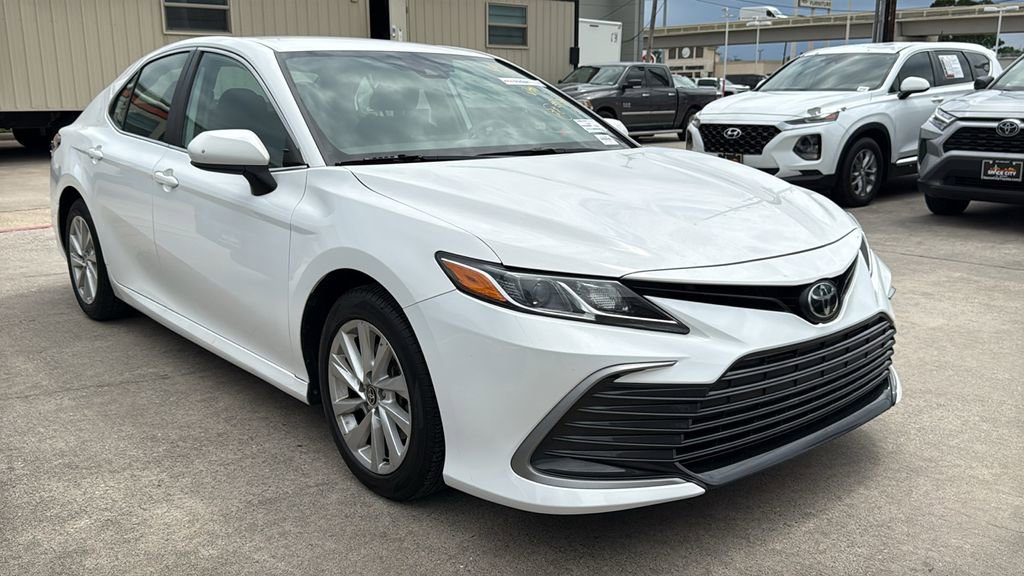 Used 2024 Toyota Camry LE FWD video 2