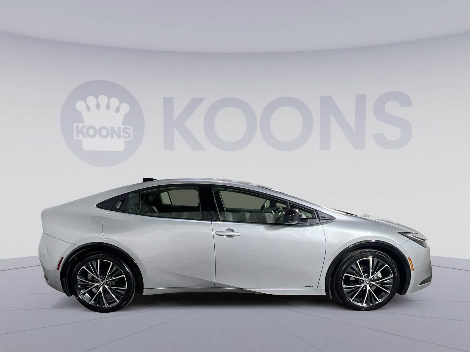 Used 2024 Toyota Prius XLE image 8