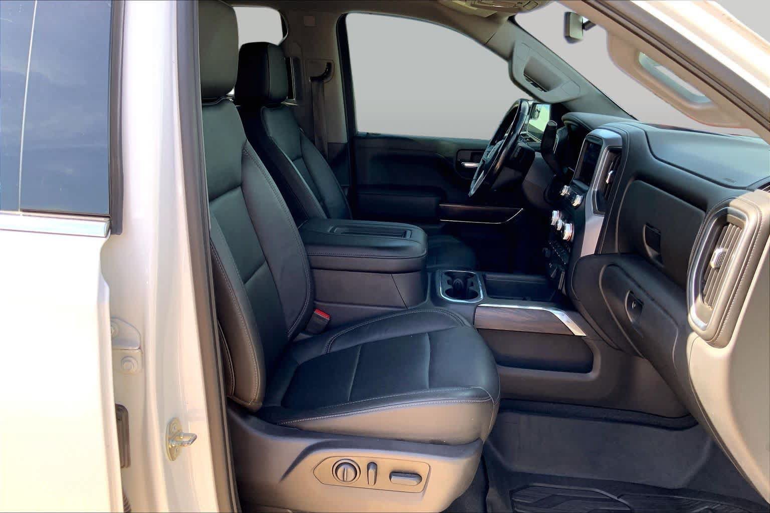 Used 2019 GMC Sierra 1500 SLT w/ SLT Premium Package AWD/4WD image 9