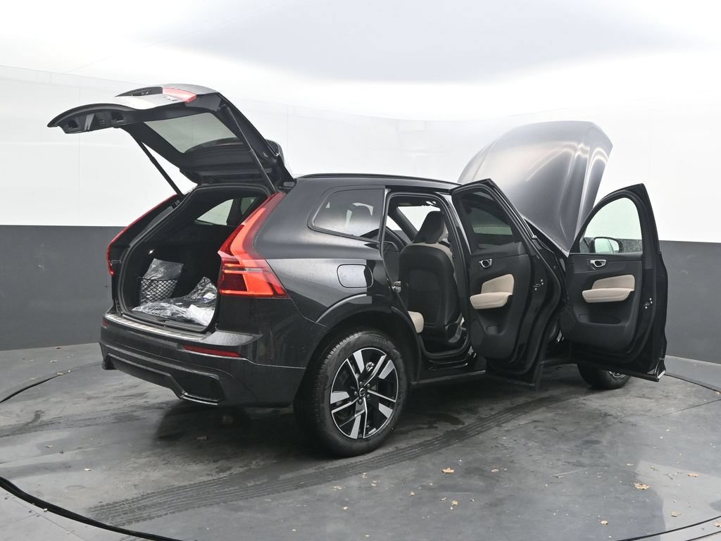 New 2026 Volvo XC60 T8 Core w/ Climate Package AWD/4WD image 38
