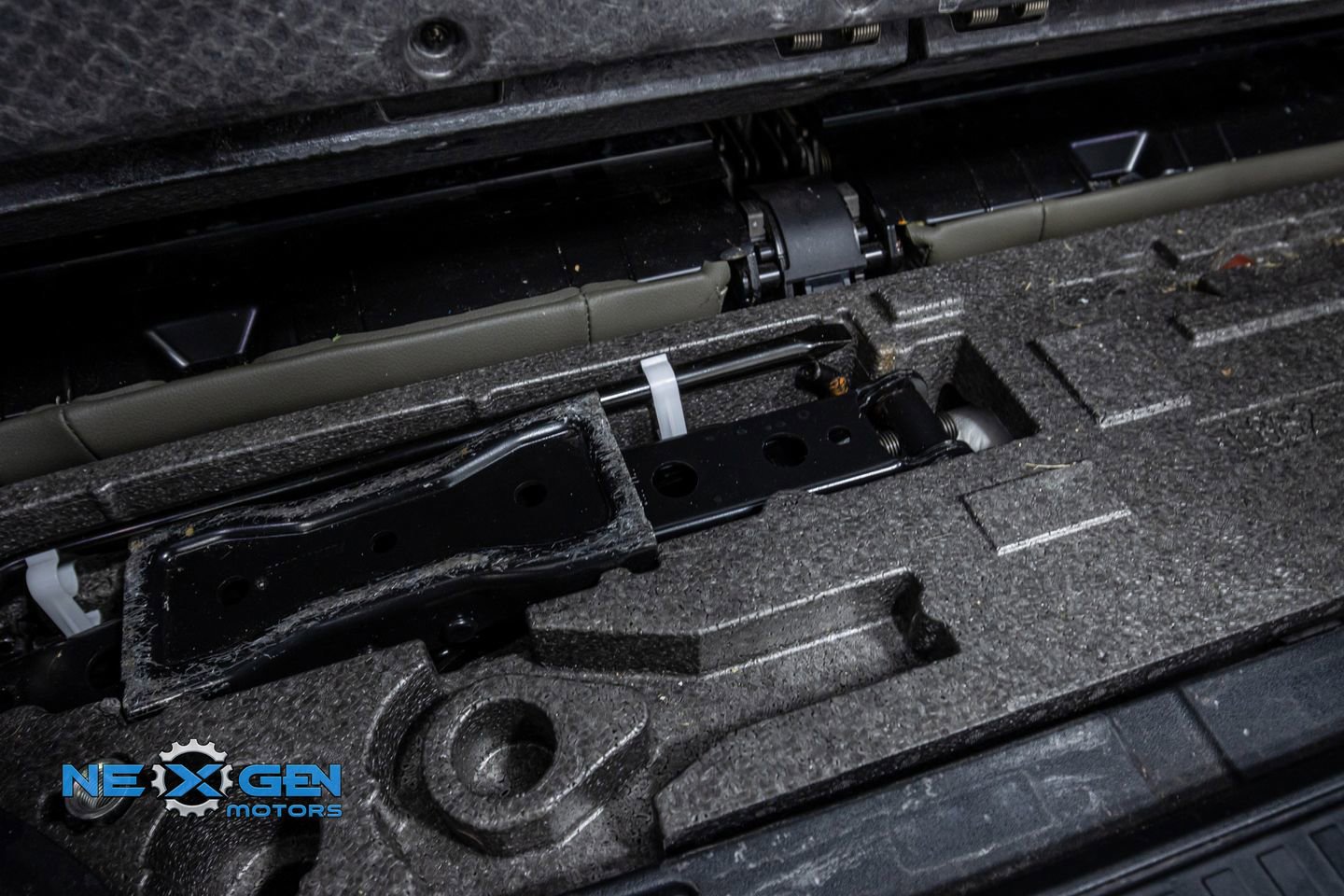 Used 2023 Land Rover Defender 110 S image 51