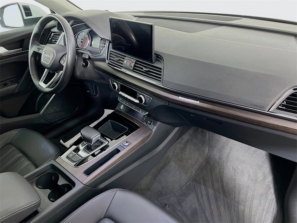 Used 2023 Audi Q5 2.0T Premium w/ Convenience Package image 27