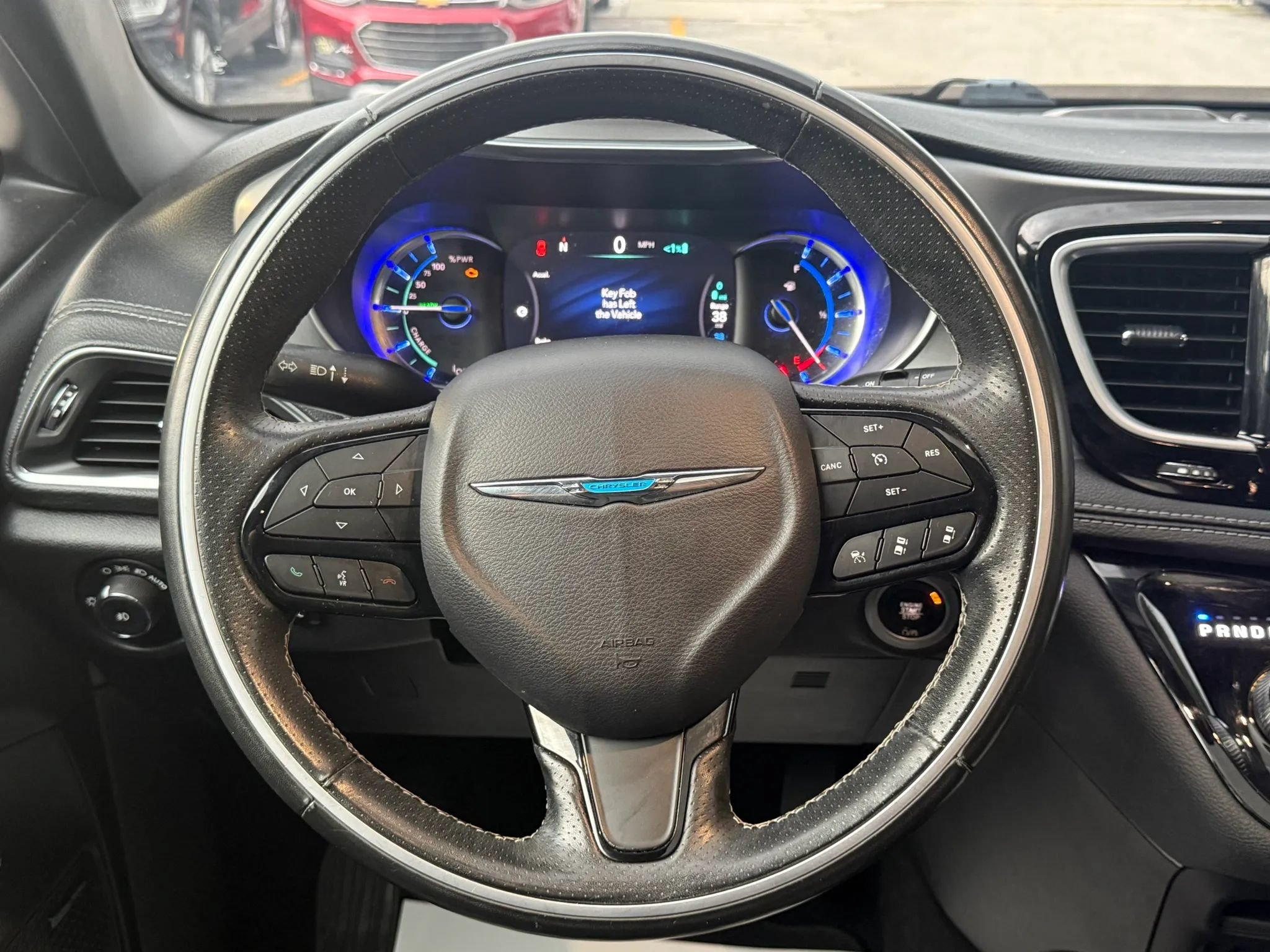Used 2019 Chrysler Pacifica Limited w/ Advanced Safetytec Group FWD image 7