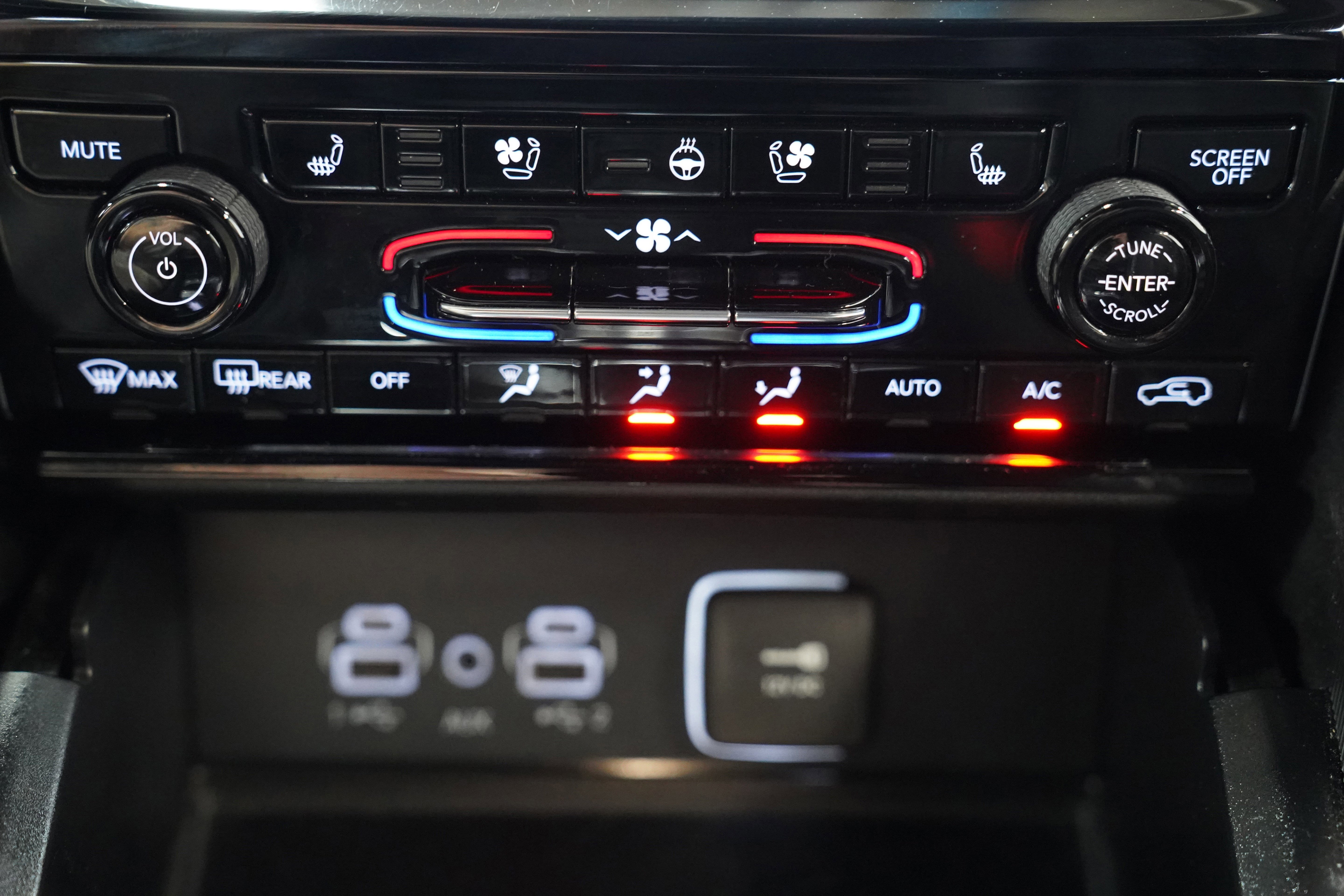 Certified 2024 Jeep Grand Cherokee L Limited w/ Luxury Tech Group II image 29