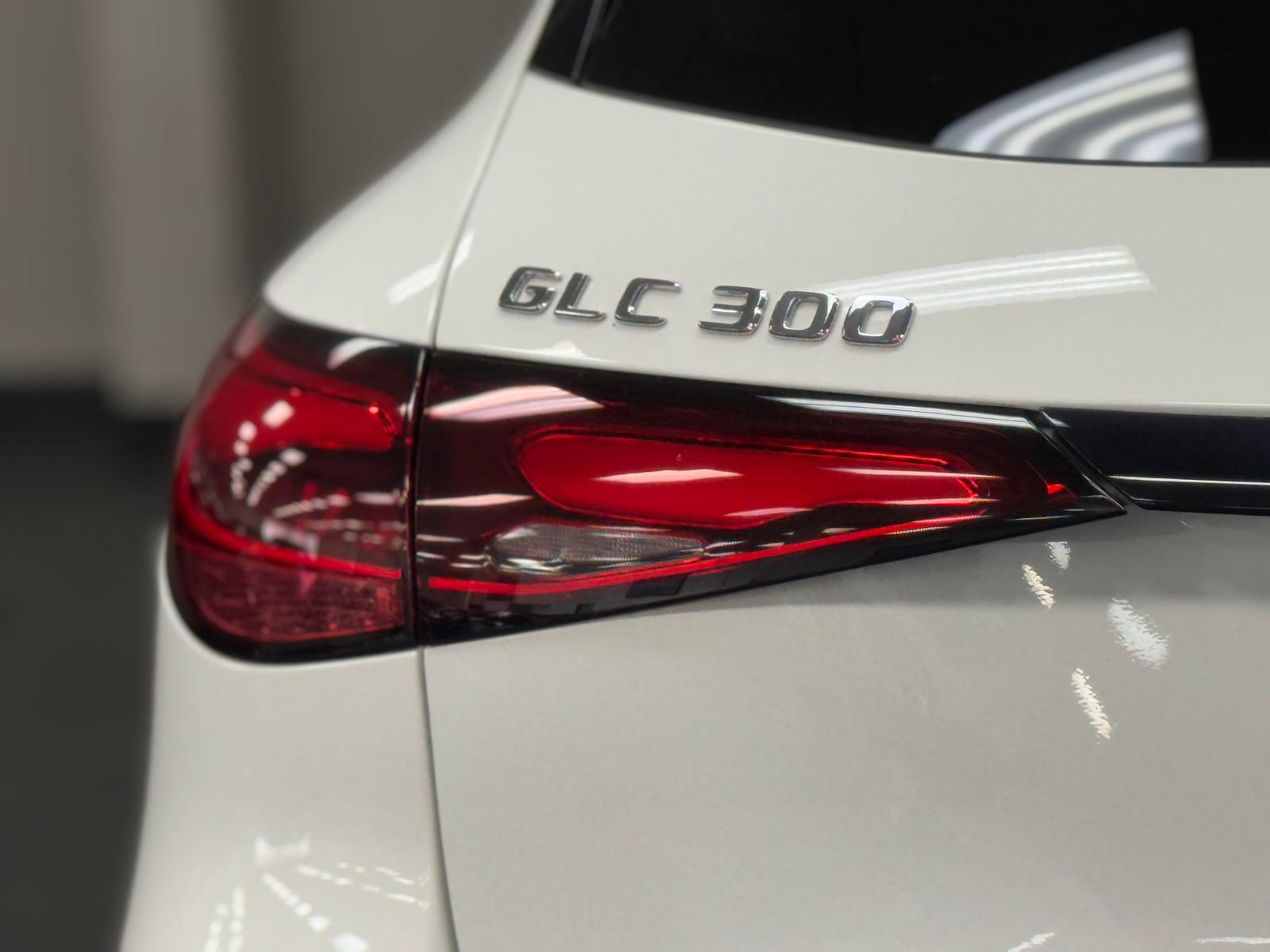 Used 2023 Mercedes-Benz GLC 300 image 13