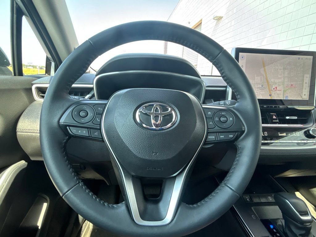 Used 2026 Toyota Corolla Cross XLE w/ Convenience Package FWD image 21