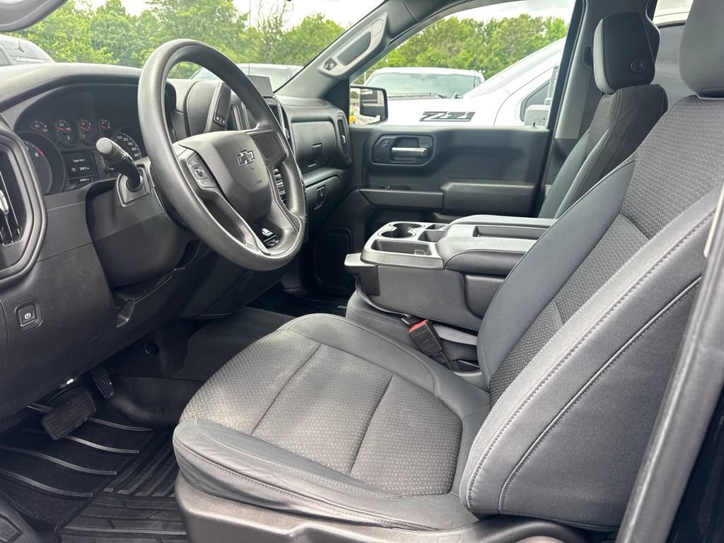 Used 2019 Chevrolet Silverado 1500 Custom Trail Boss w/ Custom Convenience Package AWD/4WD image 3