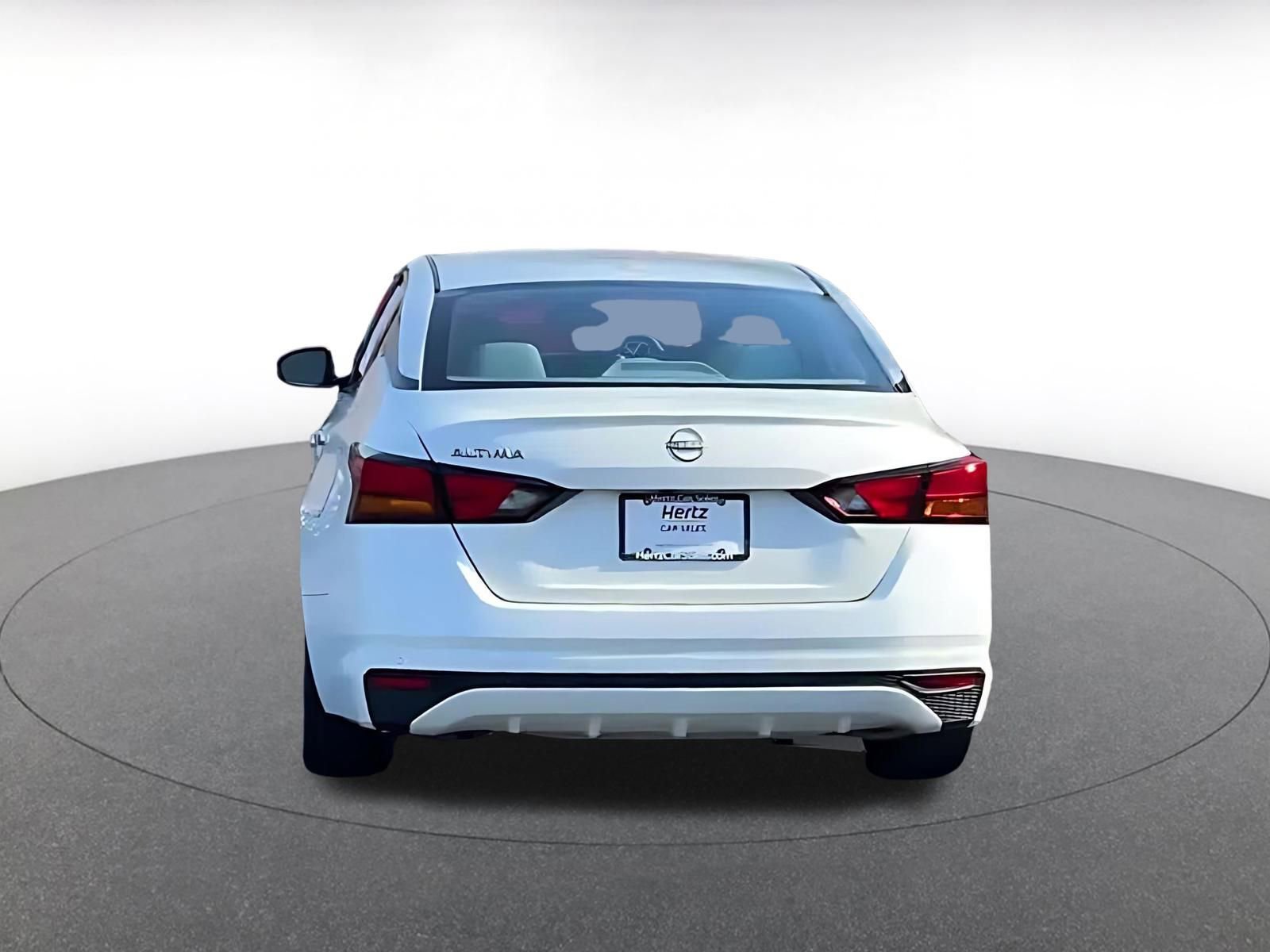 Used 2025 Nissan Altima 2.5 SV image 10