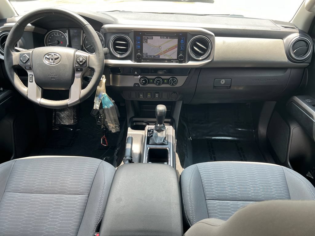 Used 2017 Toyota Tacoma SR5 w/ Tow Package RWD image 17