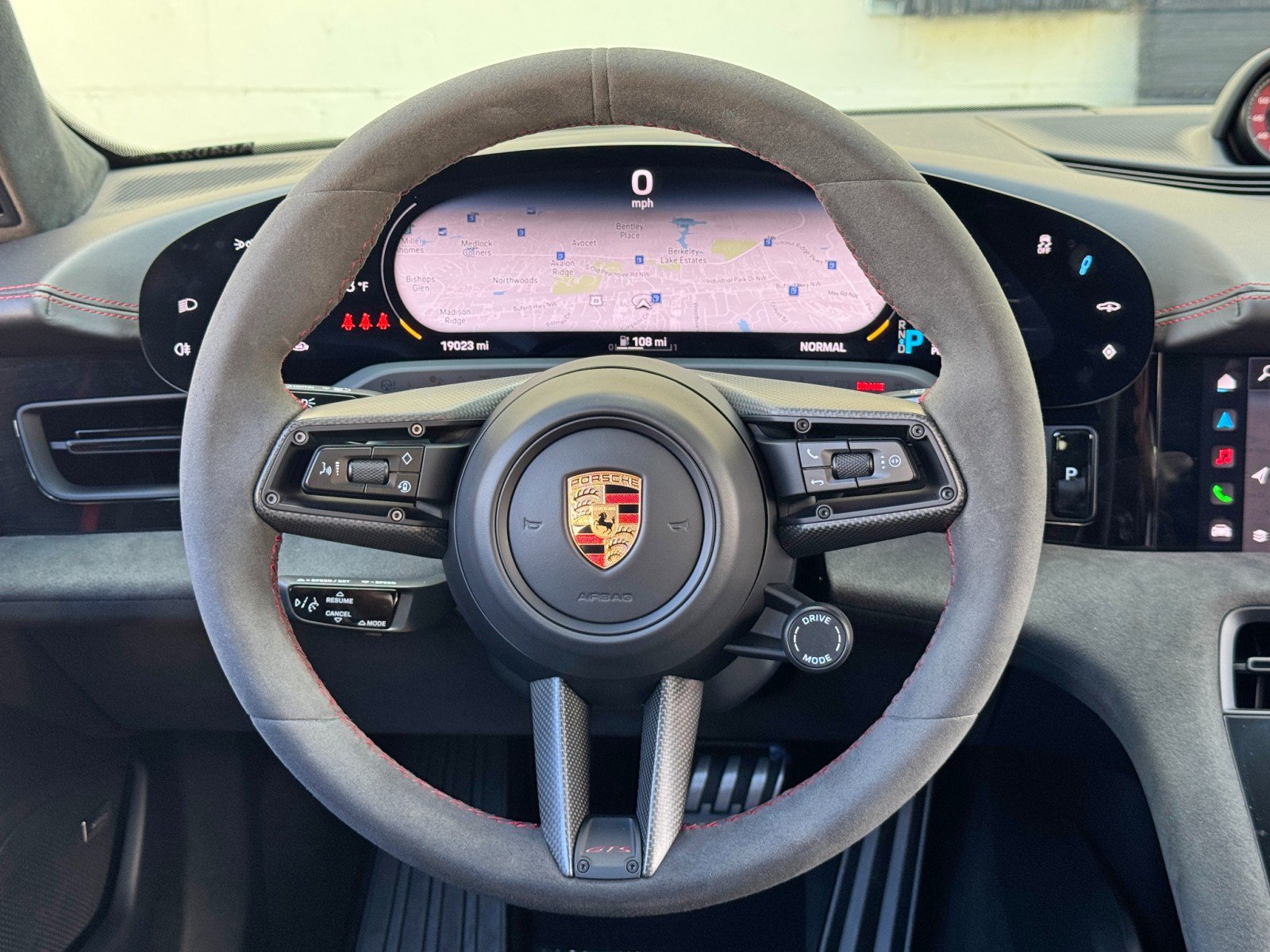 Used 2024 Porsche Taycan GTS AWD/4WD image 22