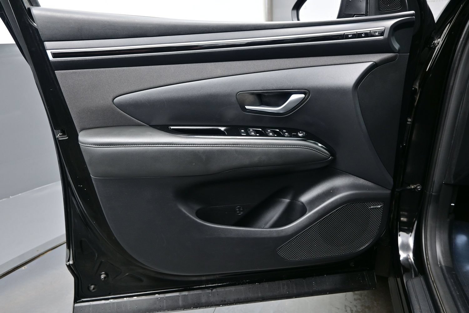 Certified 2023 Hyundai Tucson Limited AWD/4WD image 9