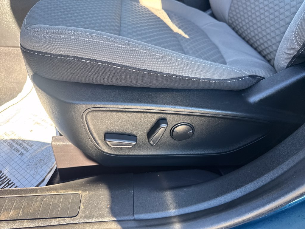 Used 2020 Ford Escape SE FWD image 21