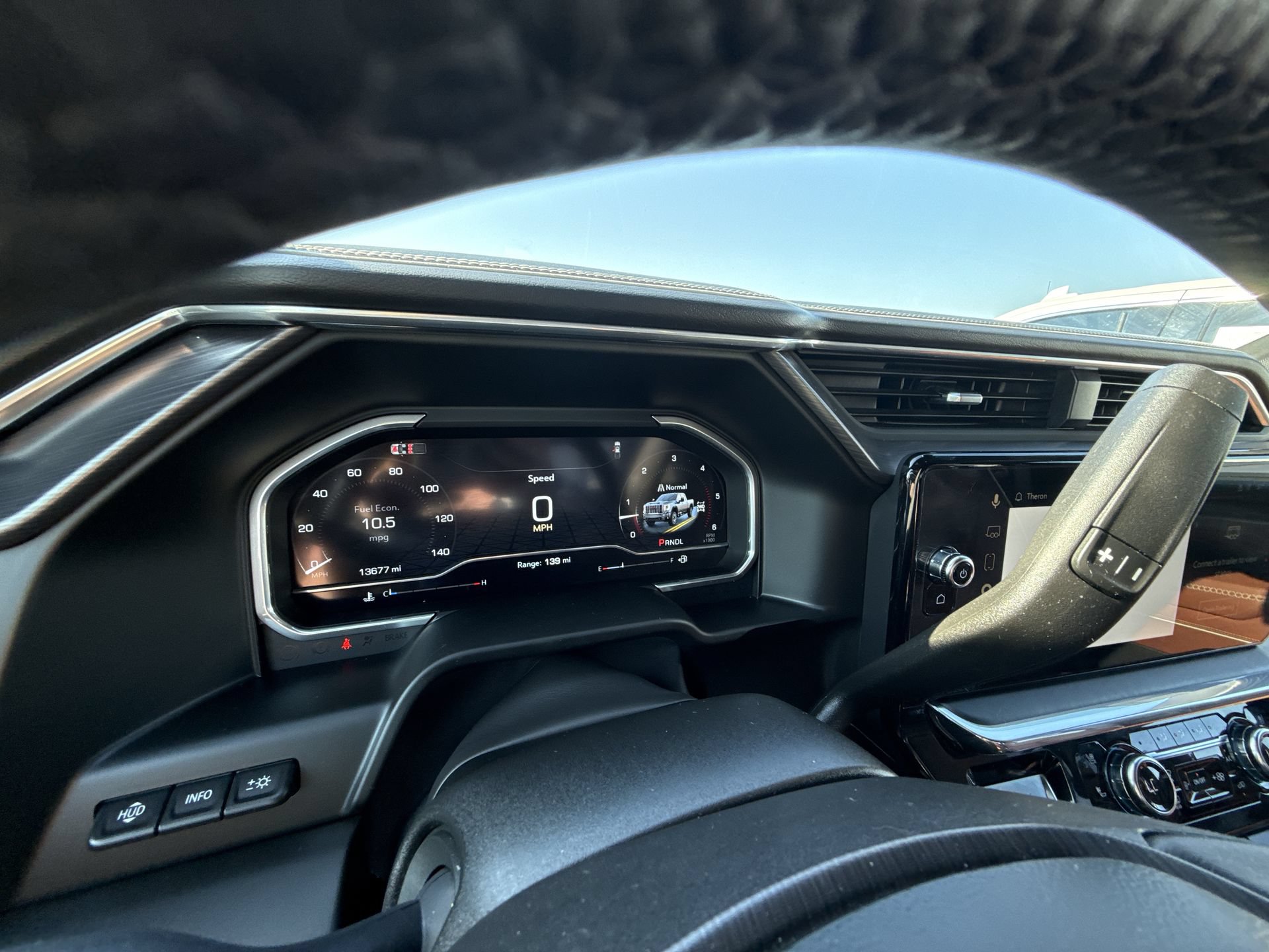 Certified 2025 GMC Sierra 2500 Denali Ultimate AWD/4WD image 18