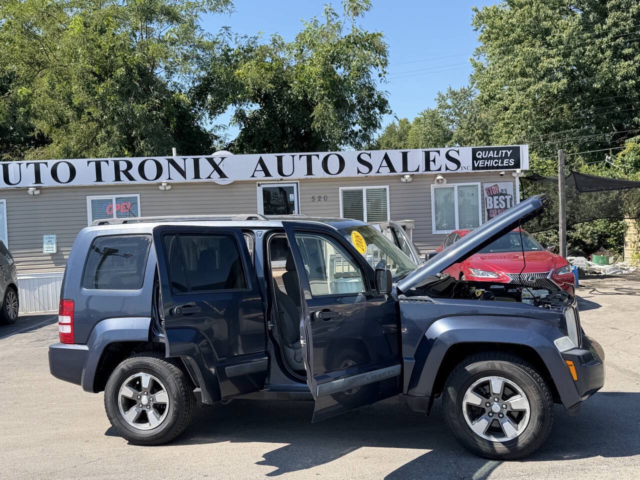 Used 2008 Jeep Liberty Sport w/ Popular Equipment Group AWD/4WD image 21