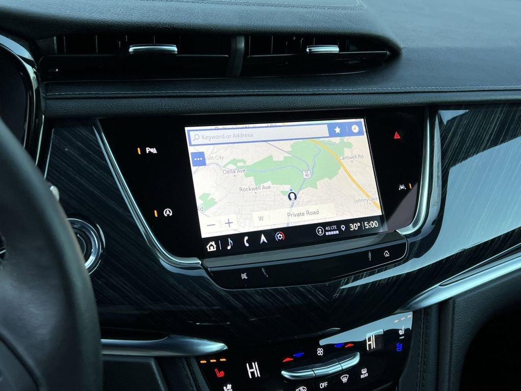 Used 2024 Cadillac XT6 Premium Luxury image 18