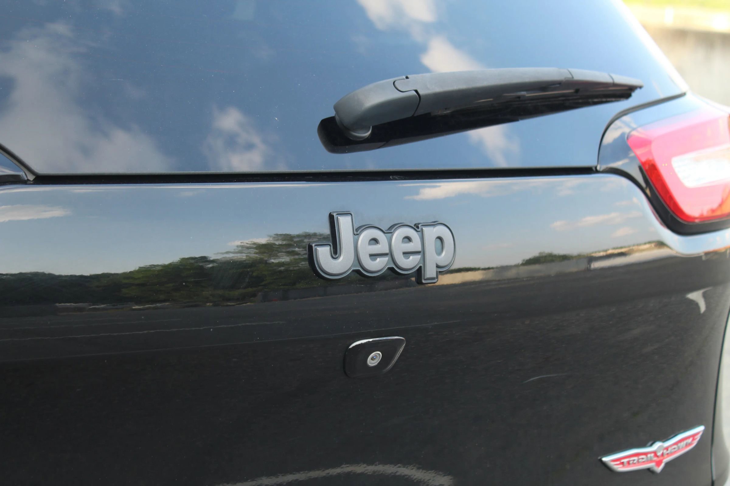 Used 2018 Jeep Cherokee Trailhawk image 43