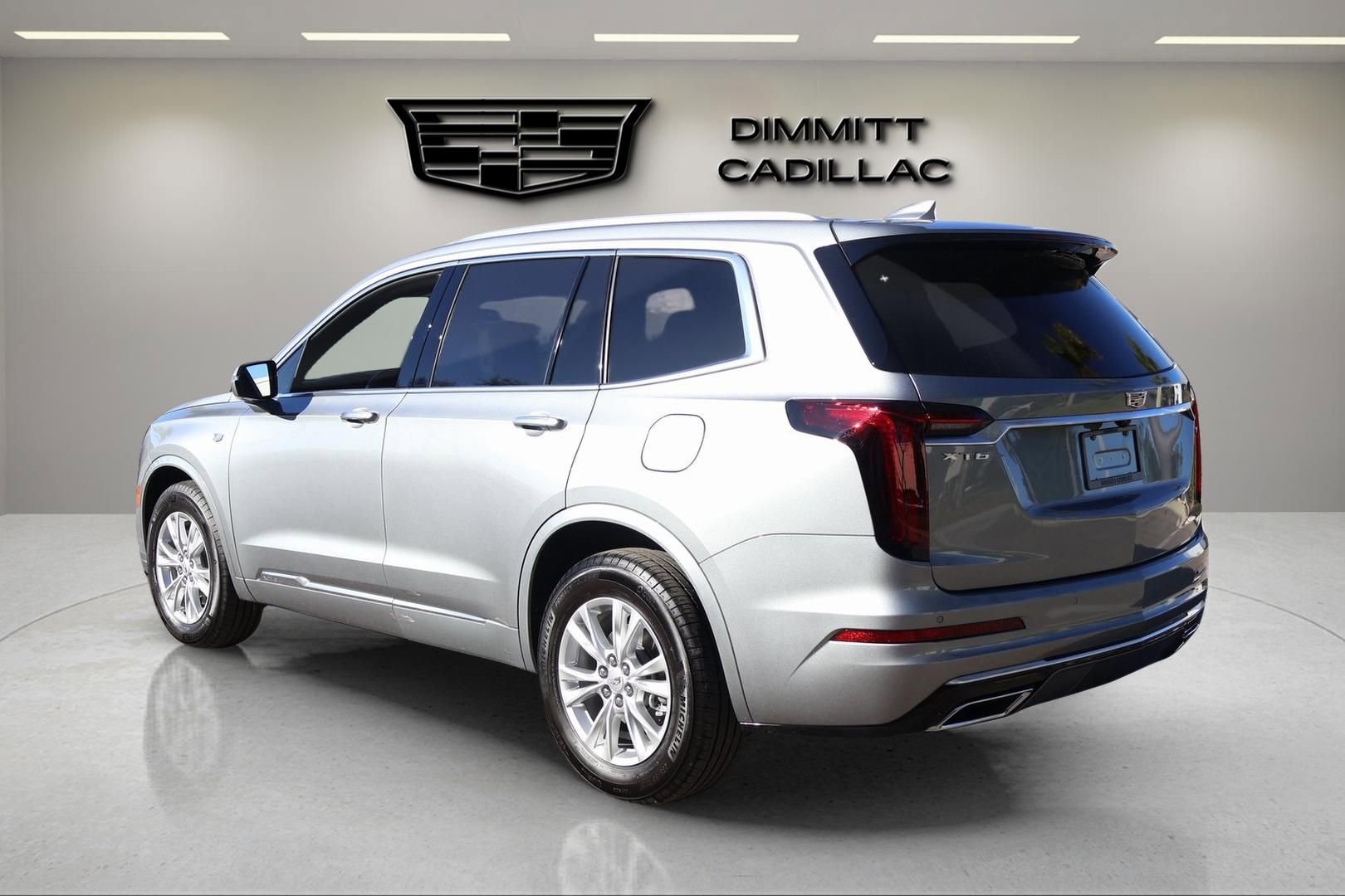 New 2025 Cadillac XT6 Luxury FWD image 3