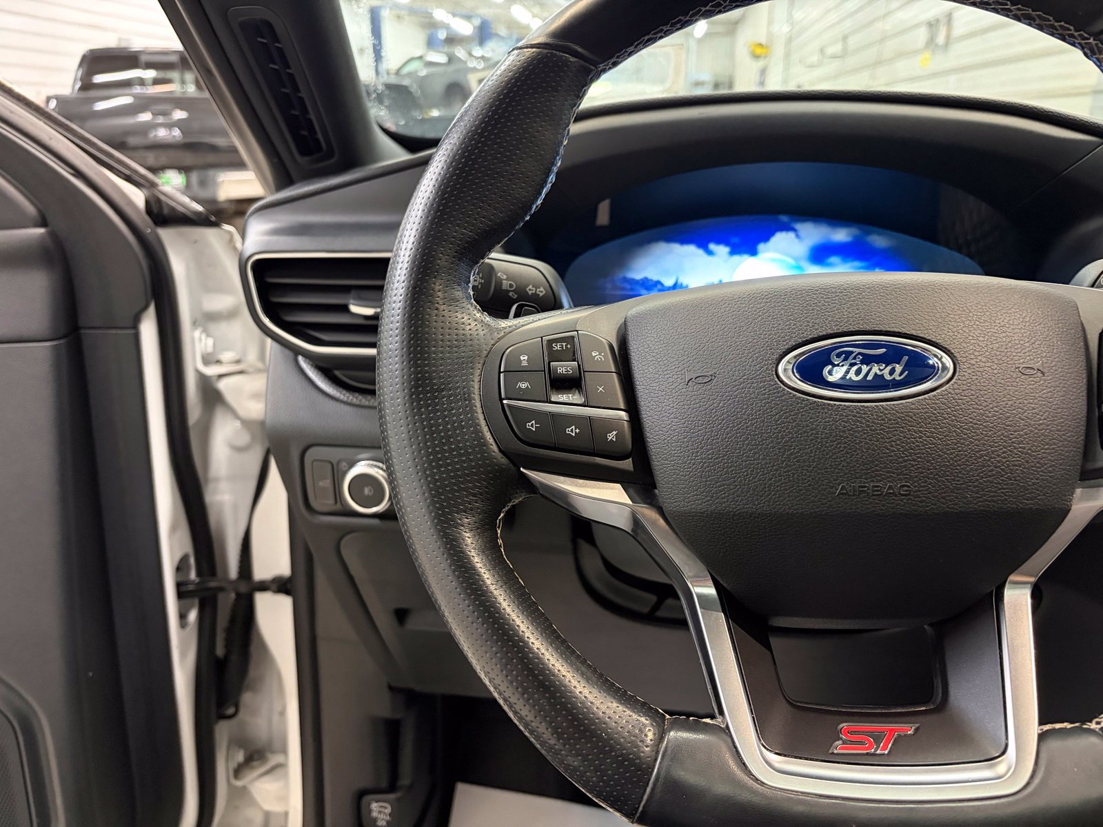 Used 2020 Ford Explorer ST w/ Premium Technology Package AWD/4WD image 16