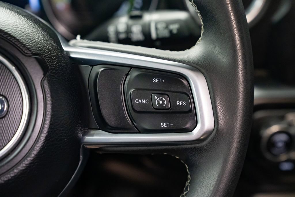 Used 2023 Jeep Wrangler Unlimited Sahara image 15